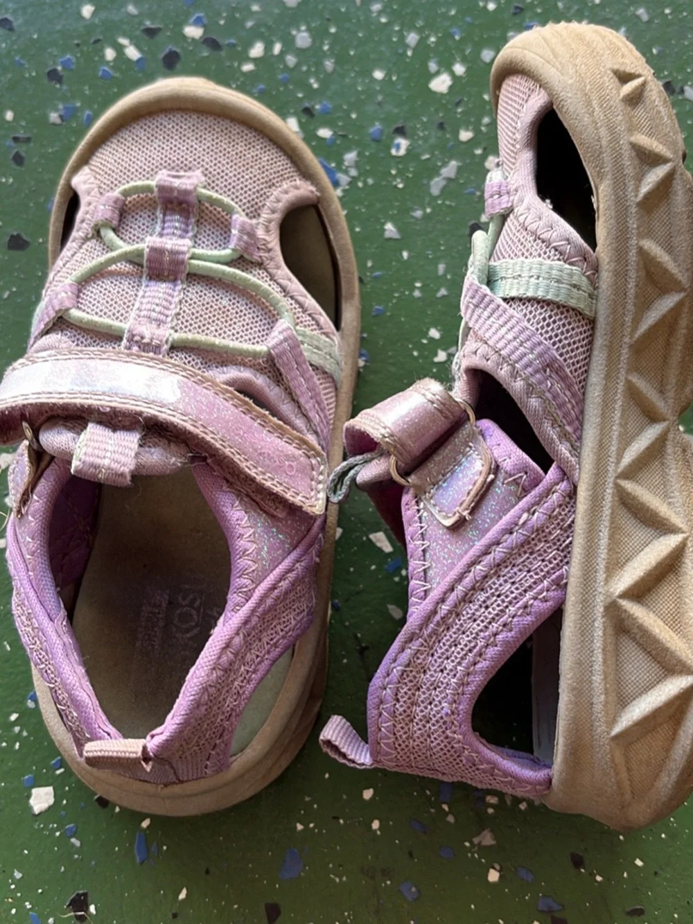 Oshkosh Kids Lightweight Pink and Lavender Sport Sandals 9